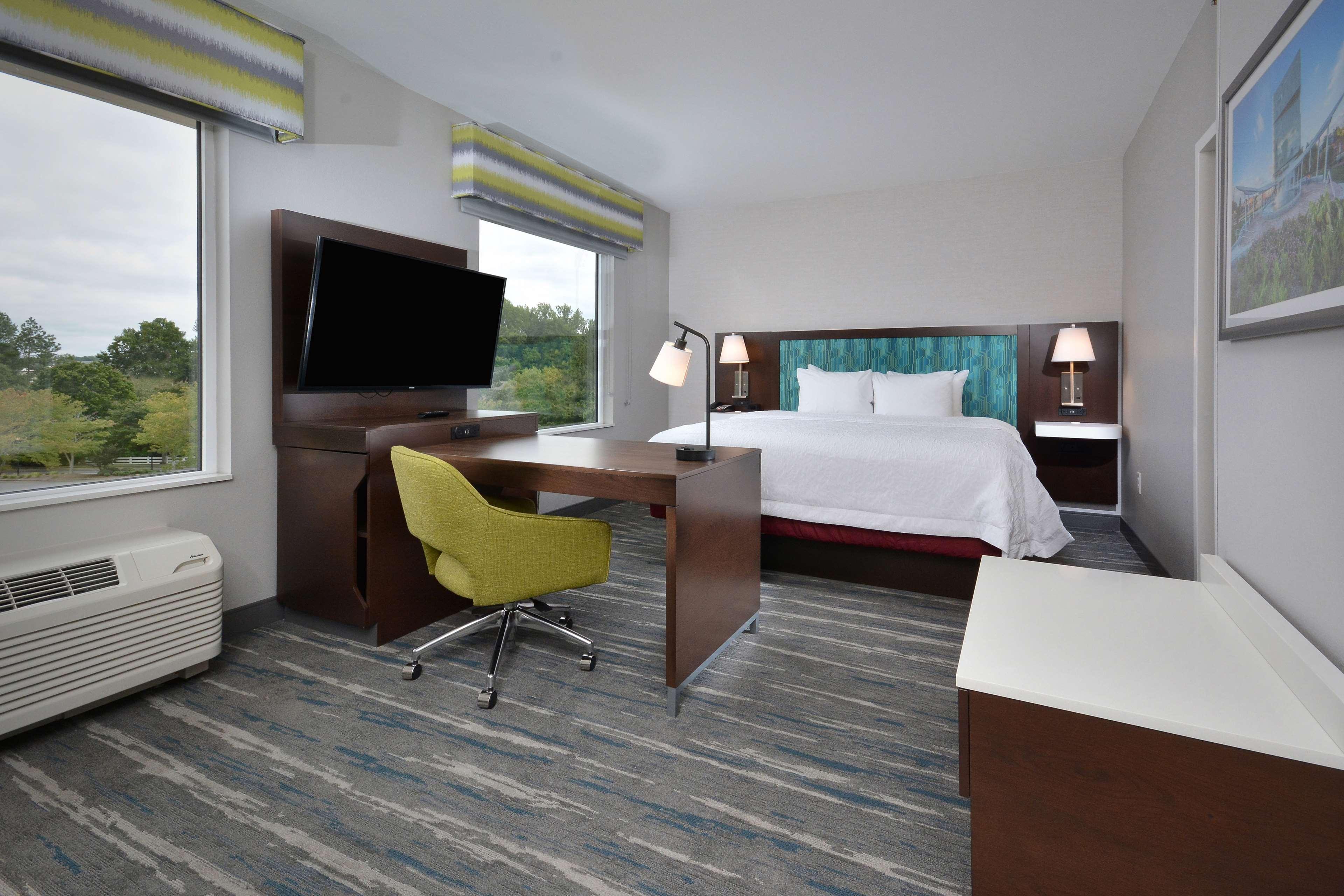 Hampton Inn & Suites Charlotte North I 485 Exterior photo