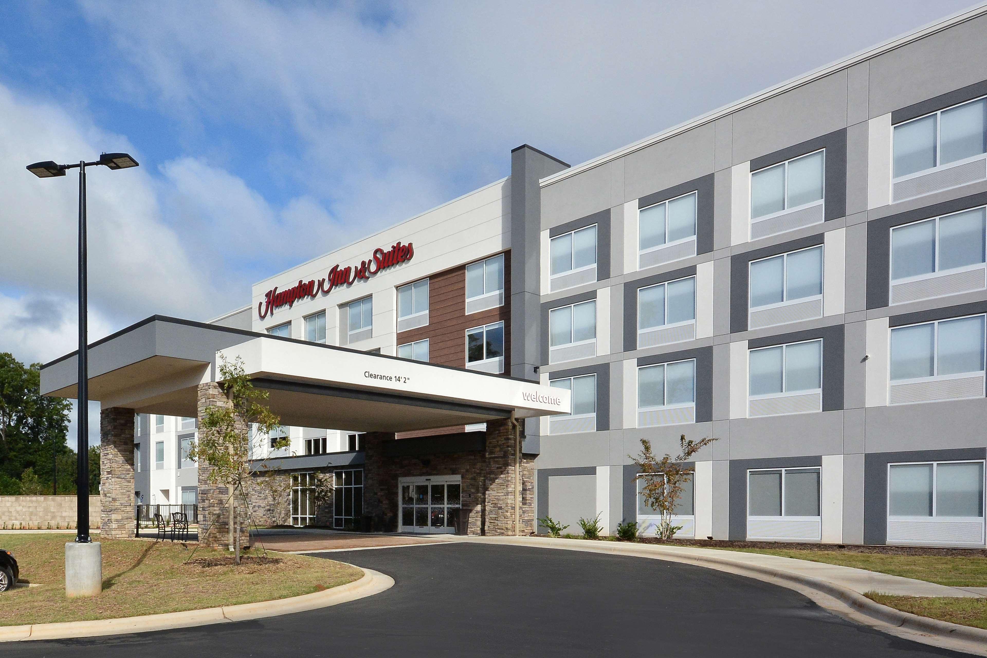 Hampton Inn & Suites Charlotte North I 485 Exterior photo