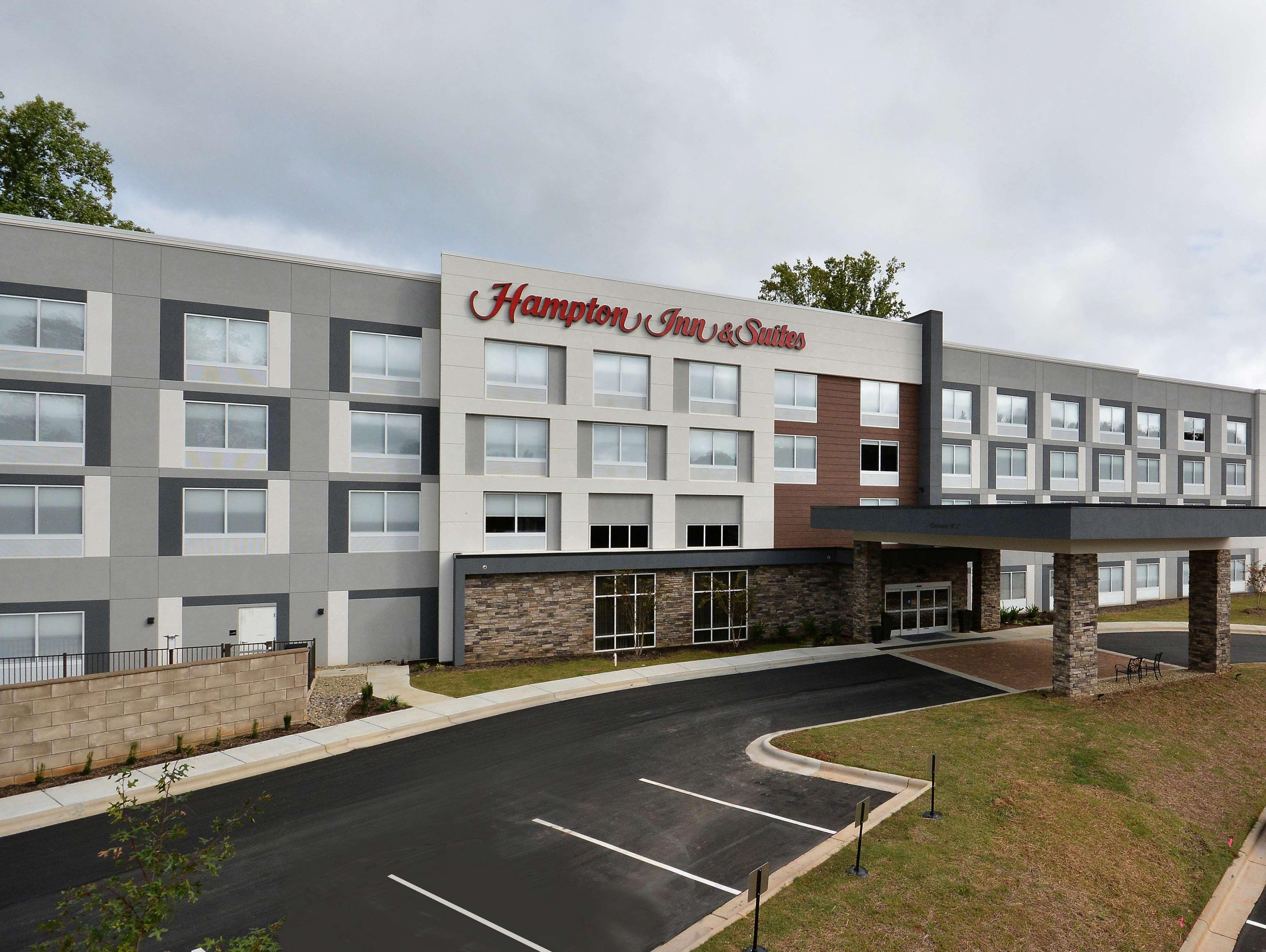 Hampton Inn & Suites Charlotte North I 485 Exterior photo
