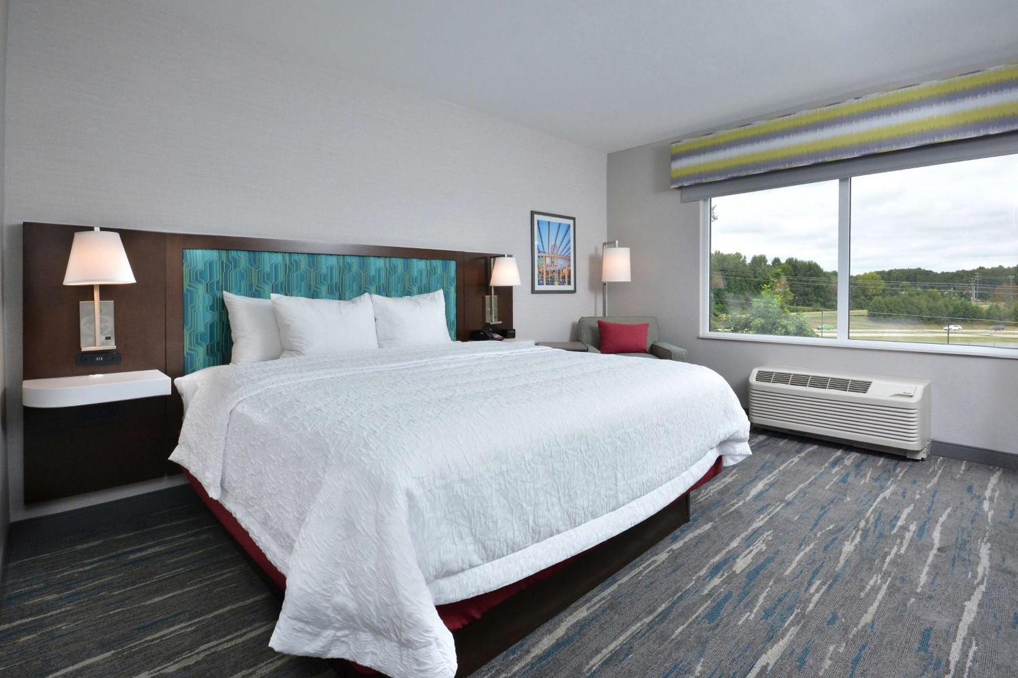 Hampton Inn & Suites Charlotte North I 485 Exterior photo