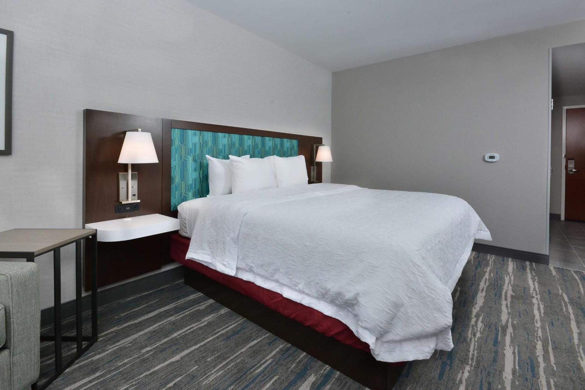Hampton Inn & Suites Charlotte North I 485 Exterior photo