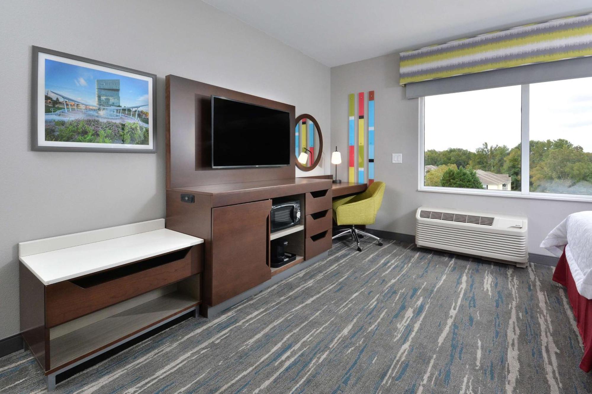 Hampton Inn & Suites Charlotte North I 485 Exterior photo