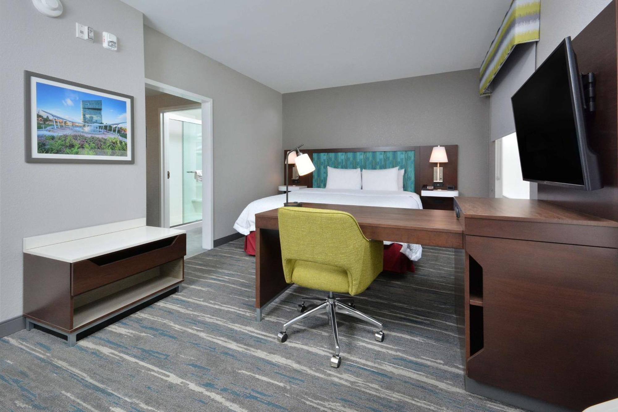 Hampton Inn & Suites Charlotte North I 485 Exterior photo