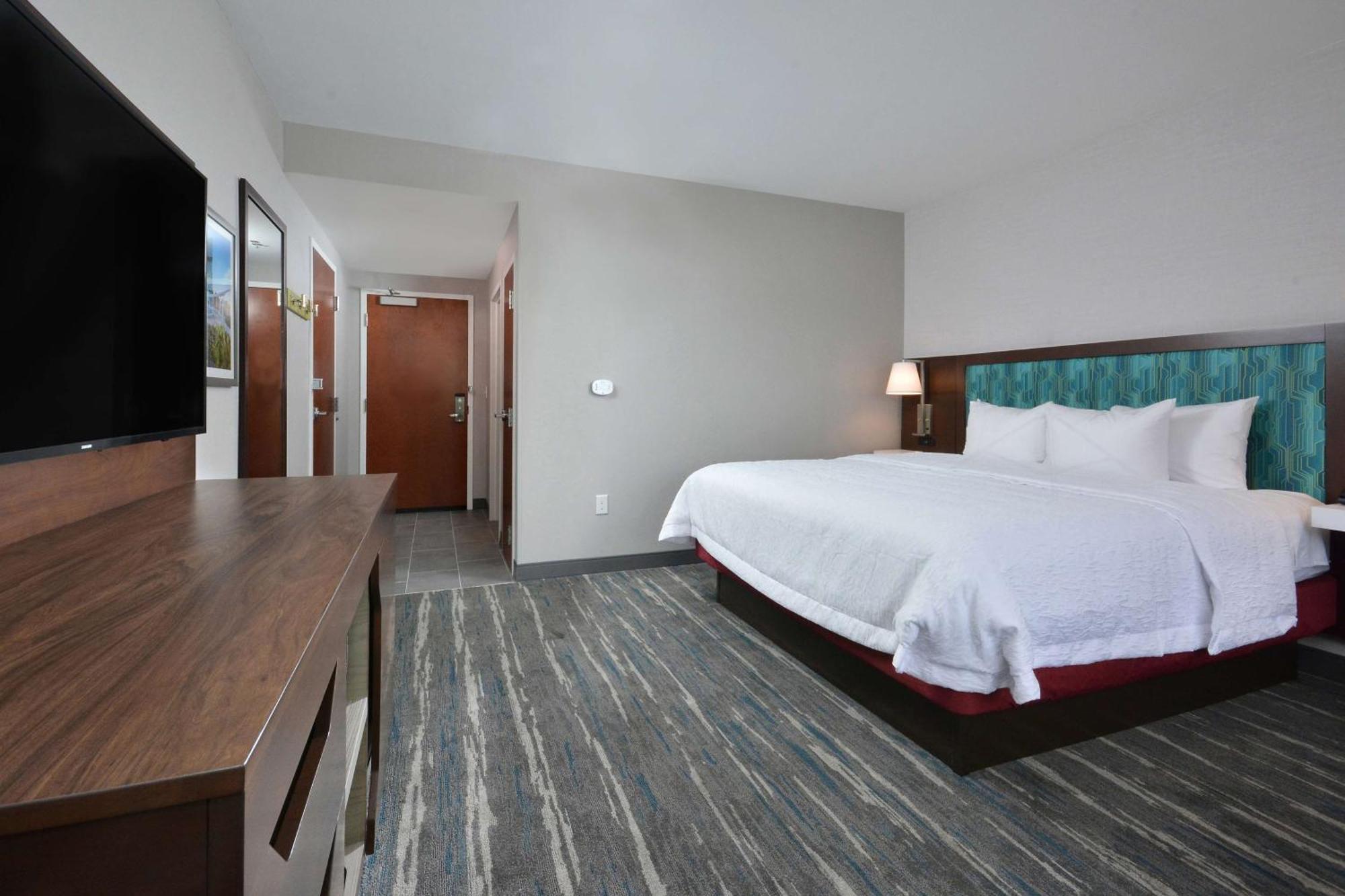 Hampton Inn & Suites Charlotte North I 485 Exterior photo